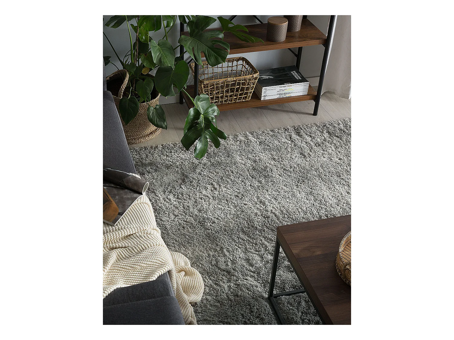 Vloerkleed polyester lichtgrijs 140 x 200 cm EVREN