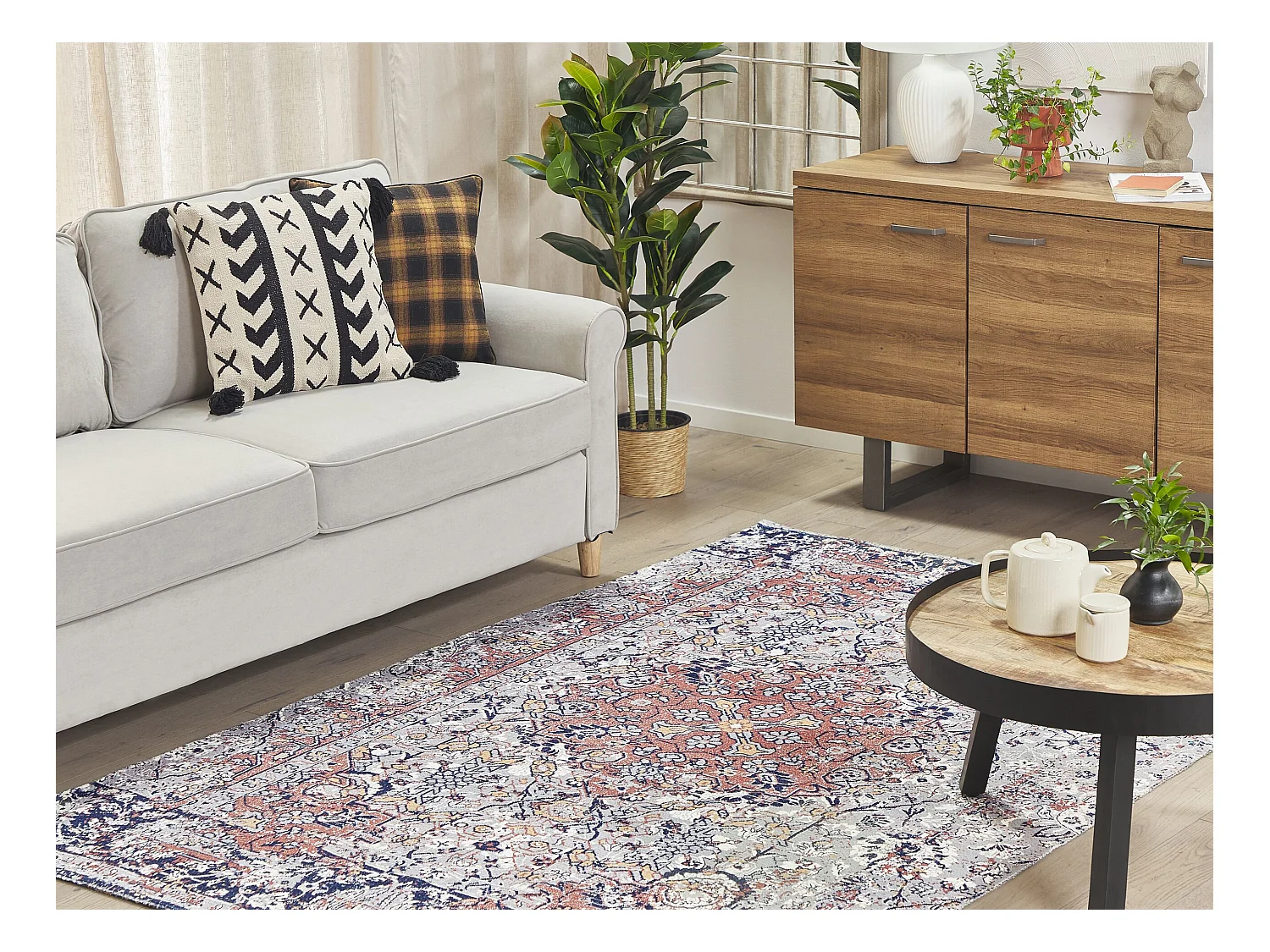 Orientalischer Teppich Kurzflor rechteckig 140 x 200 cm mehrfarbig Korgan