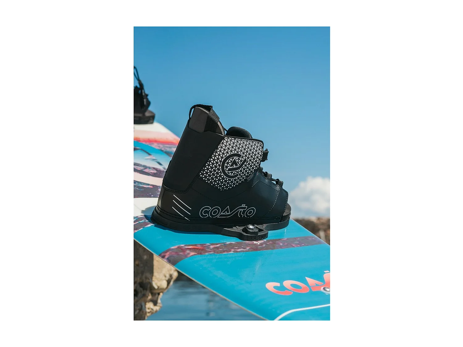 Wakeboard Coasto Kyanit 140 - Rocker 3 Étages MAX 90kg - Léger, Confortable, et Pratique - COASTO - PB-CWKBKYANIT