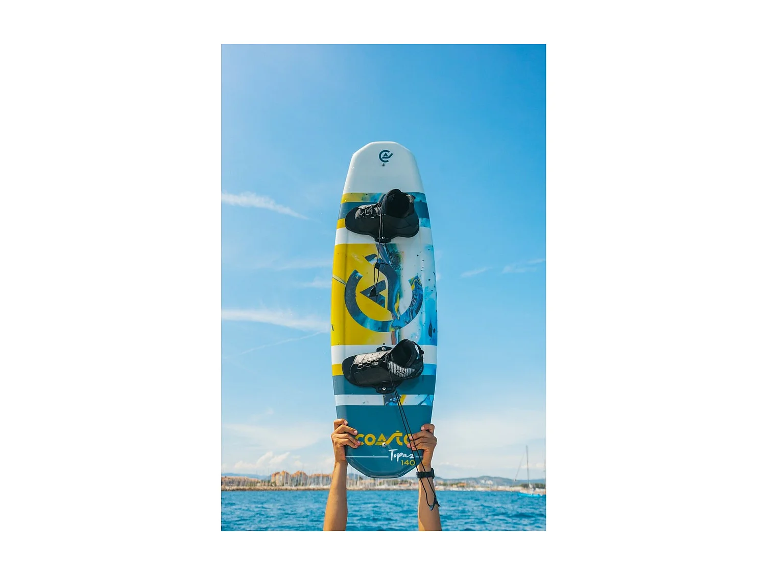 Wakeboard Coasto Topaz 140 - Rocker 3 Etagen - MAX 80kg - Leicht, Bequem und Praktisch - PB-CWKBTOPAZ