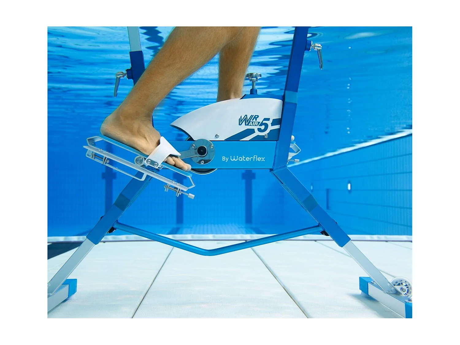 Aquabike Aluminium WR5 Air - Pool Spinning Bike - Resistenza idraulica - Profondità 1,1-1,6 m - Telaio in alluminio - 16 kg