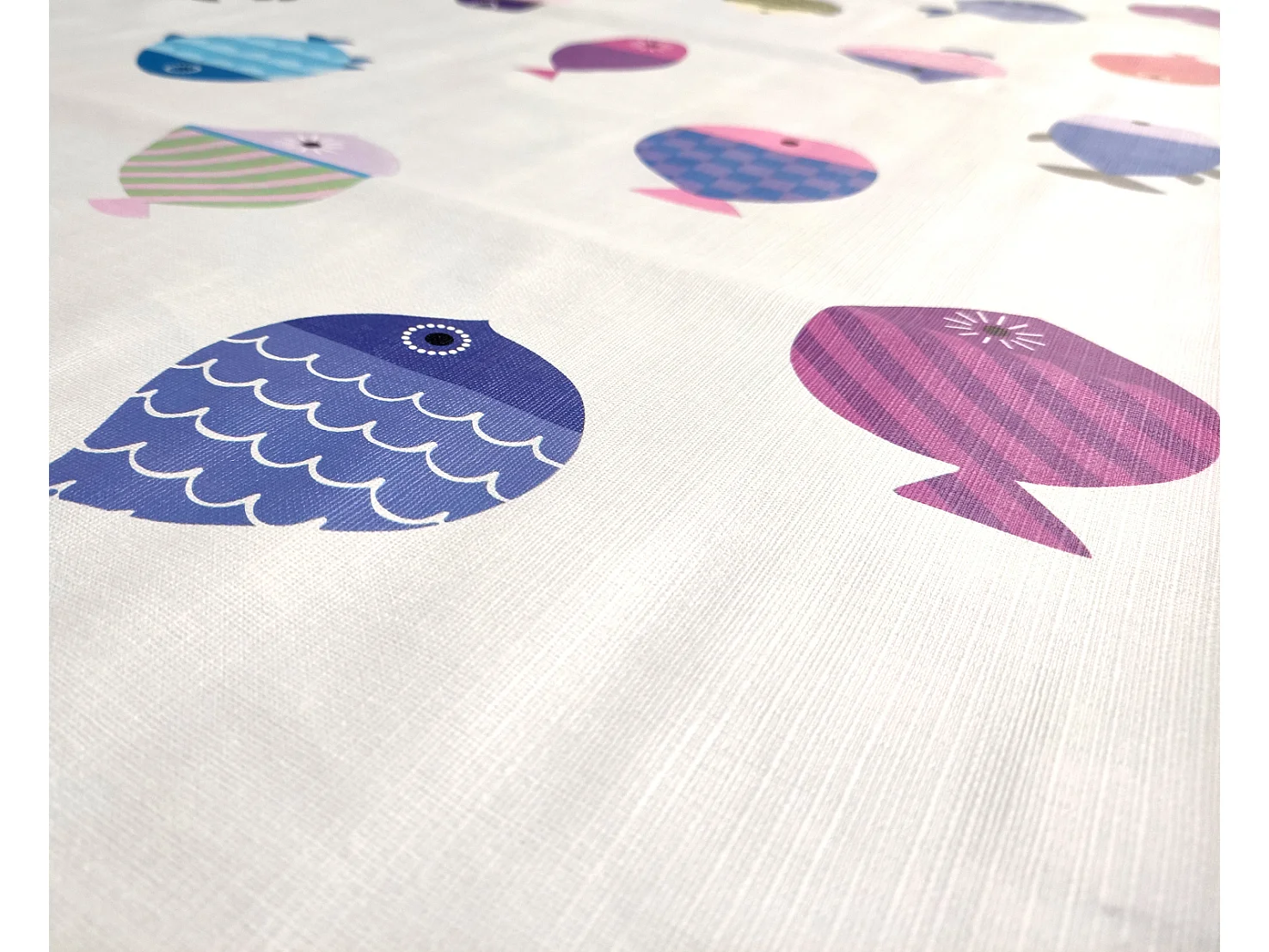 Nappe| Composition PVC| Base Polyester| Anti-taches| Poisson| Taille 100X140 CM