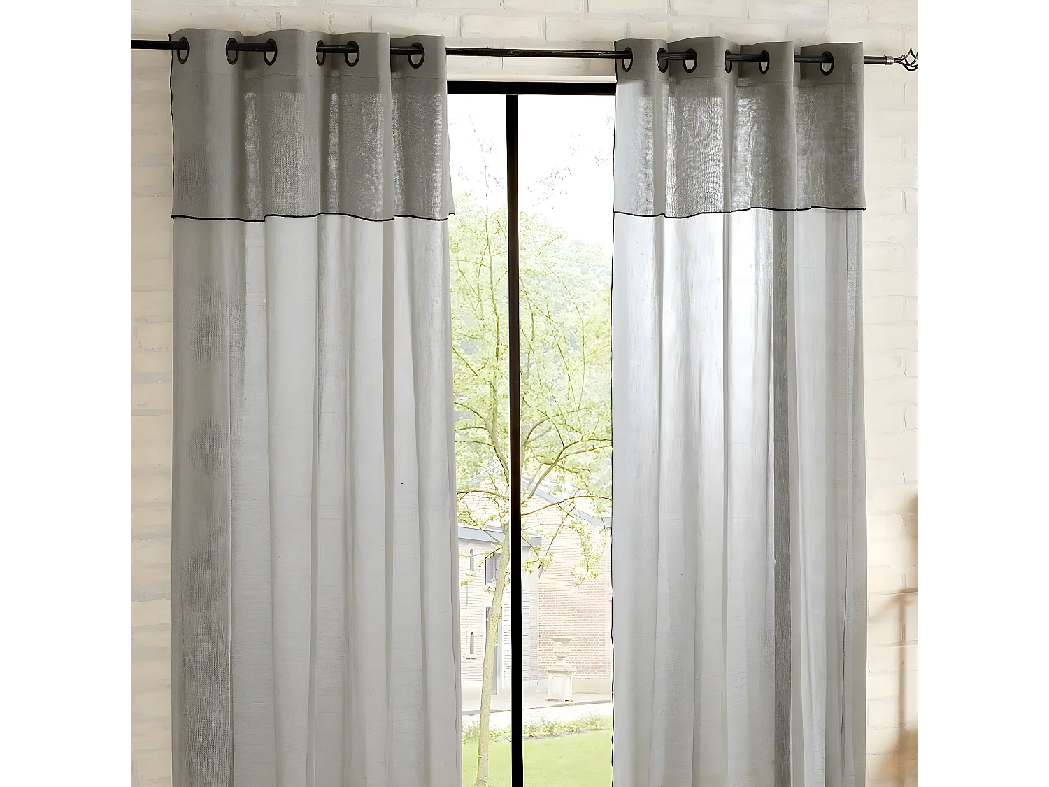 Voilage à œillets Vert Kaki avec volant et liseré Noir 140 x 240 cm