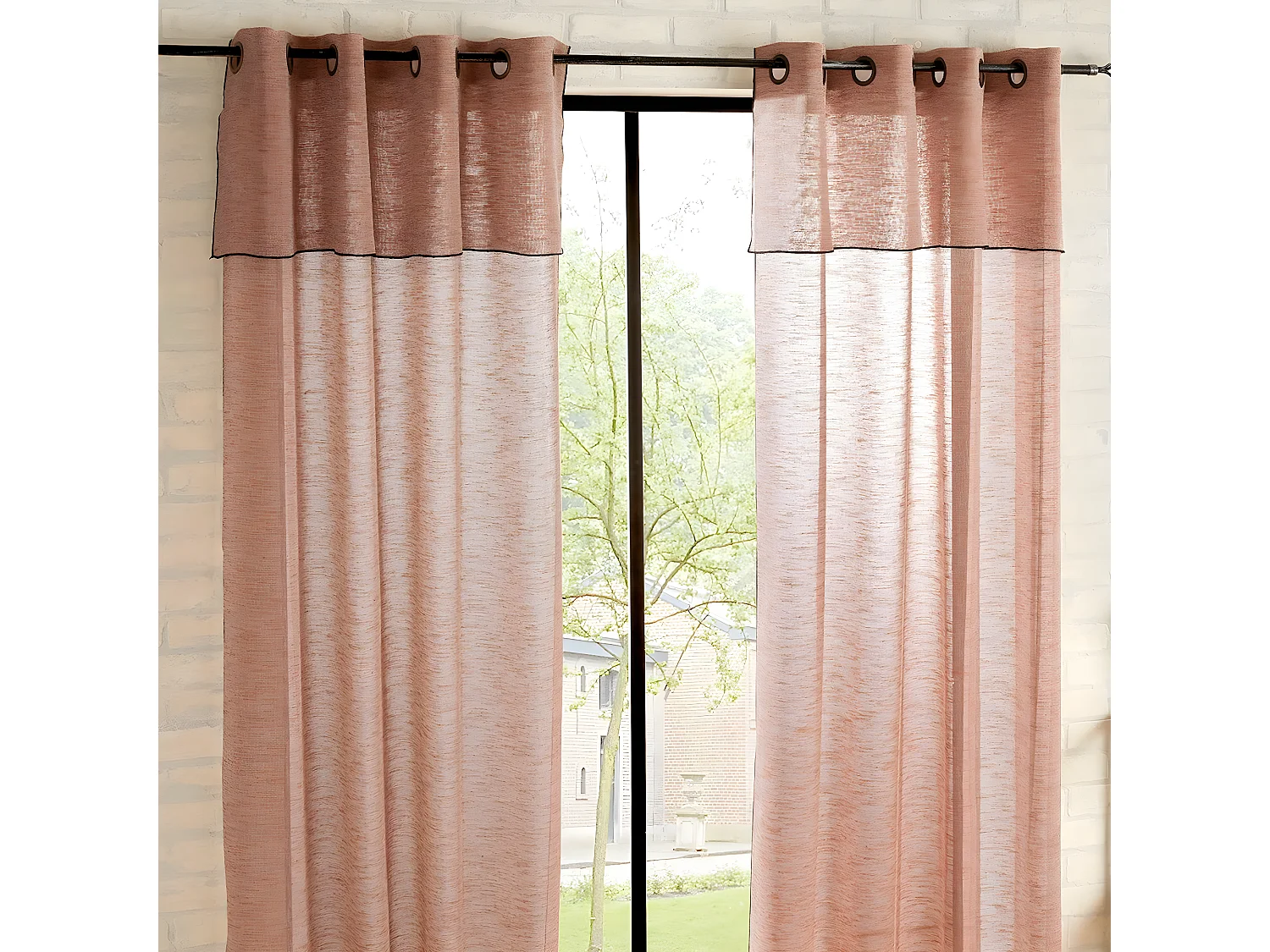 Voilage à œillets Terracotta avec volant et liseré Noir 140 x 240 cm