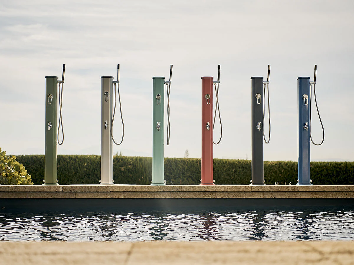 Outdoor Solar Shower Jolly Go Formidra 20L 24x26x120cm - Aluminium - Afneembare Handdouche, Mixer en Voetspoeling
