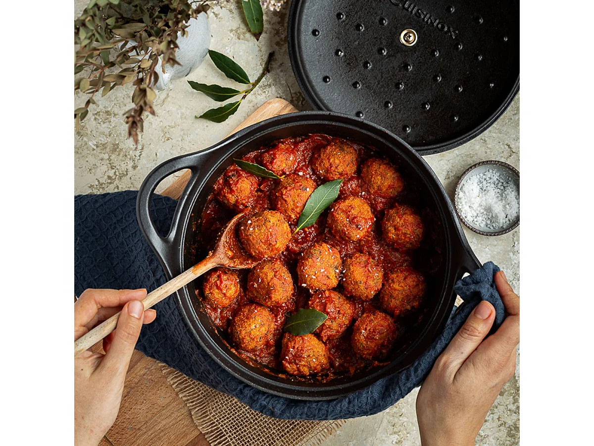 Volcan - Cocotte ronde 20cm fonte de fer émaillée noire avec couvercle