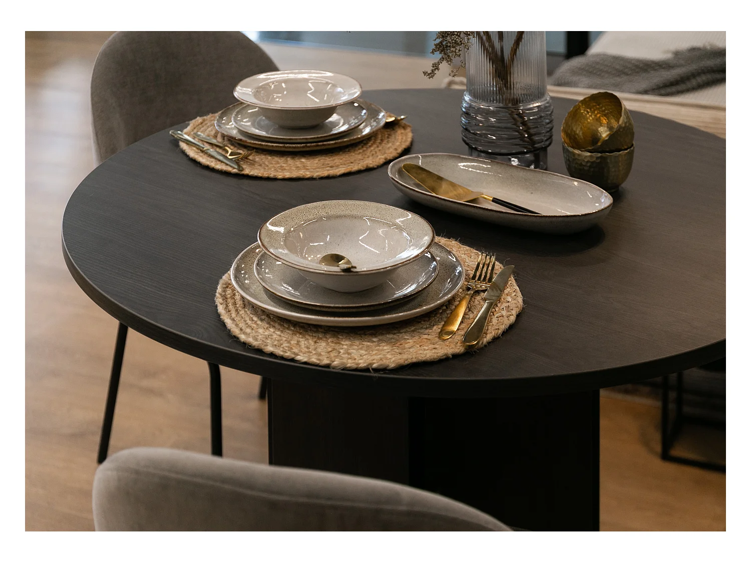 Esstisch - rund 110 cm - Portland Esche Schwarz - HEXA