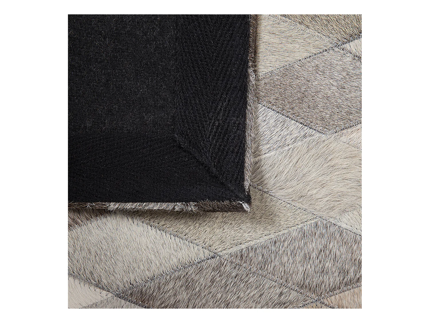 Teppich MALDAN 140 x 200 cm Echtleder Beige