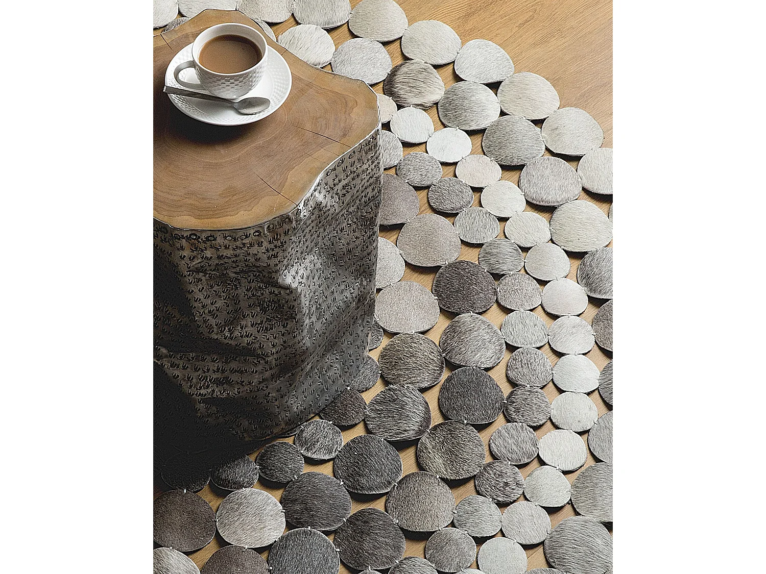 Tapis HILVAN Gris ø 140 cm Cuir