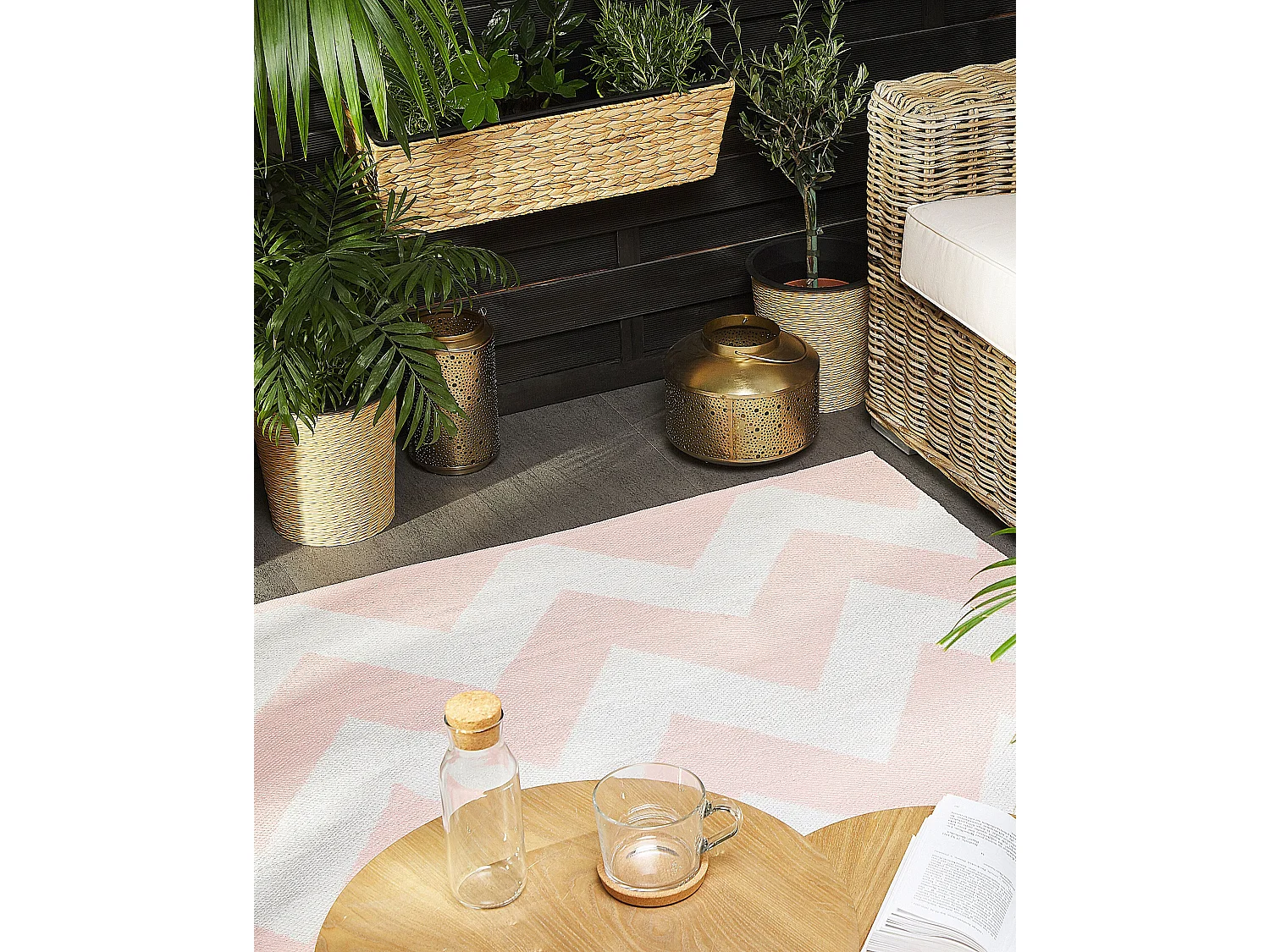 Tapete de exterior KONARLI 160 x 230 cm Rosa