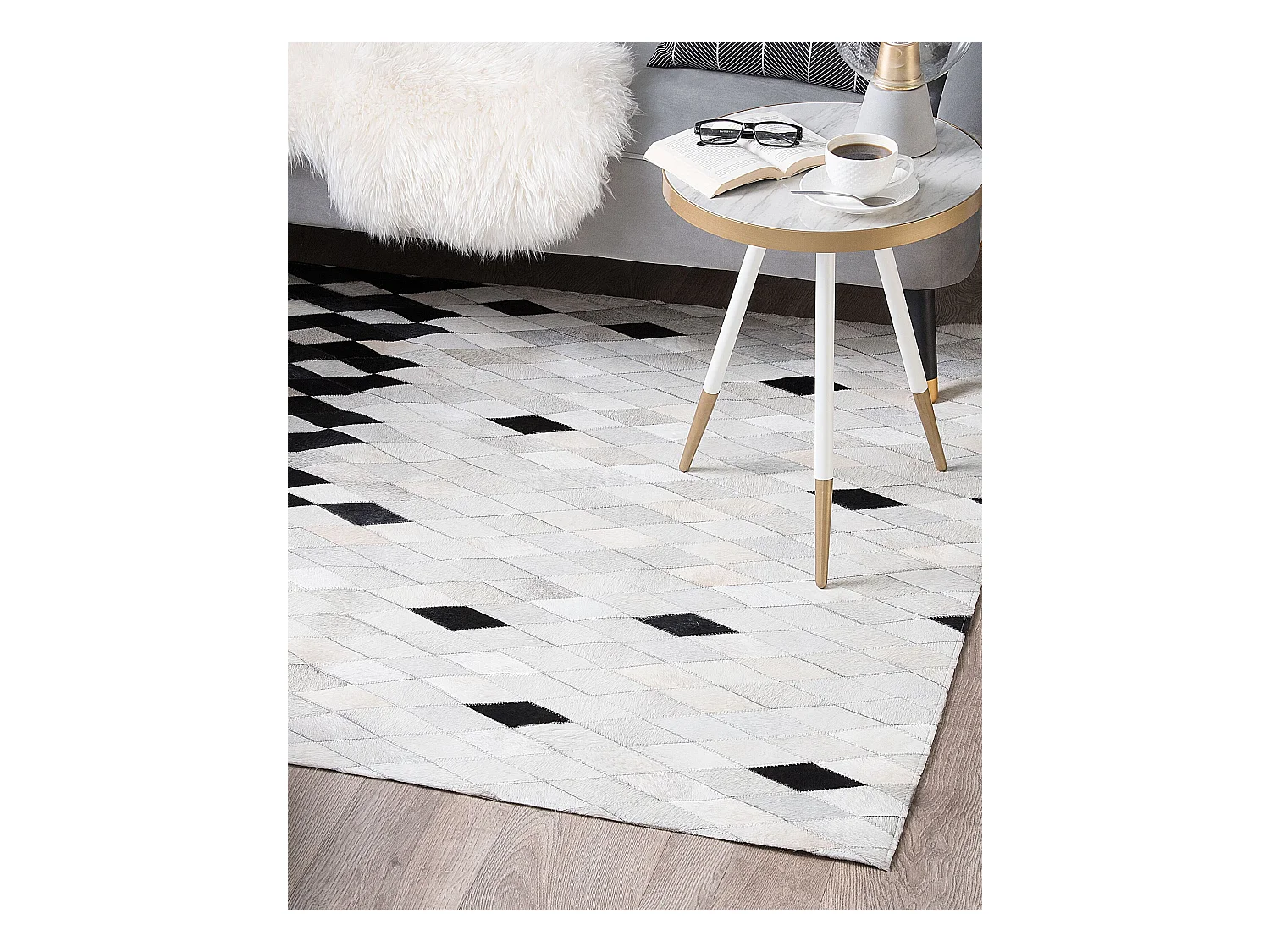 Teppich MALDAN 160 x 230 cm Echtleder Schwarz