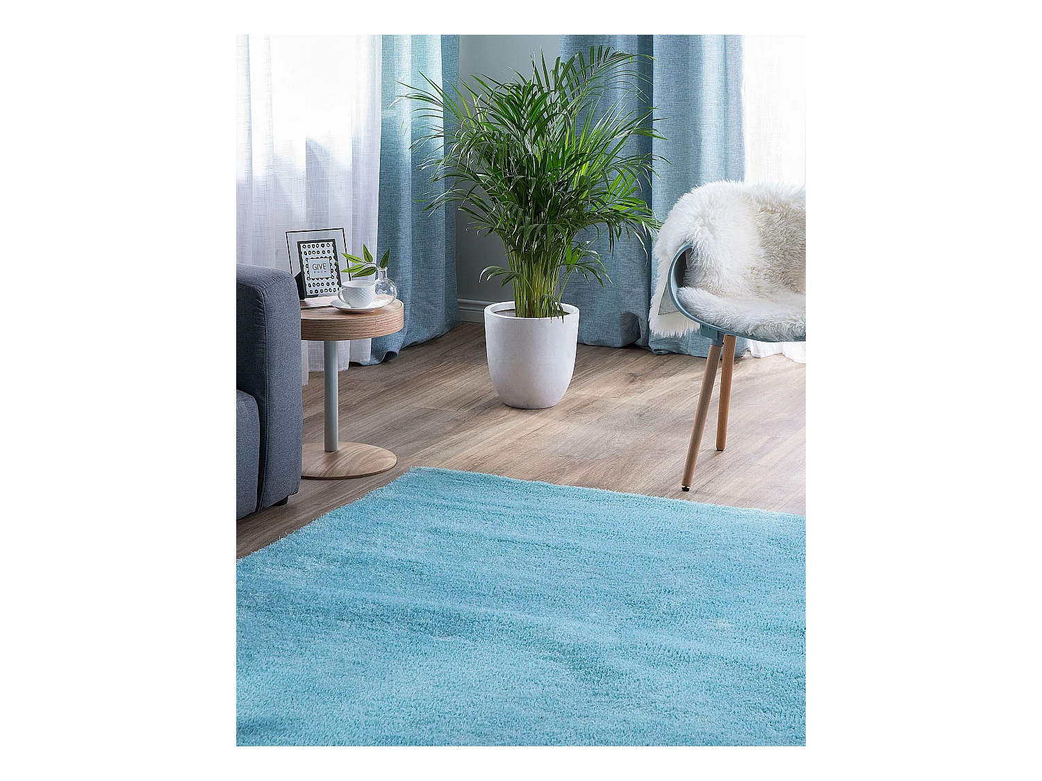 Vloerkleed polyester lichtblauw 140 x 200 cm DEMRE