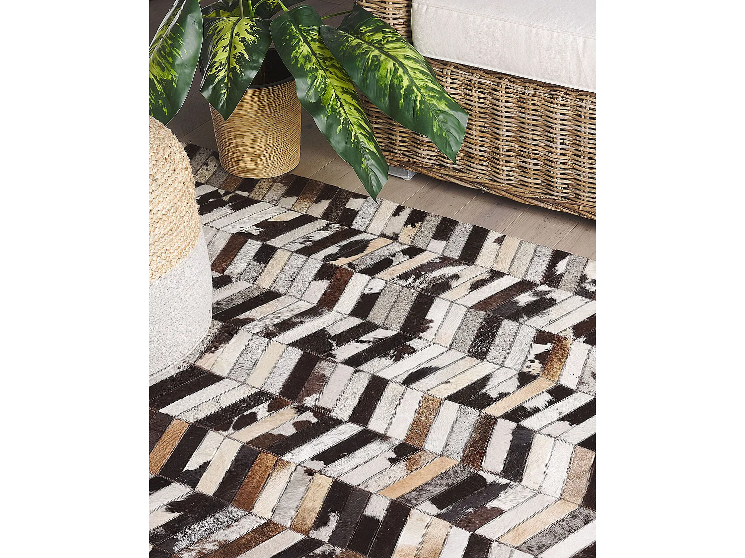 Rechteckiger Teppich aus Kuhfell braun/weiß 160x230 cm Patchwork bunt Akyele