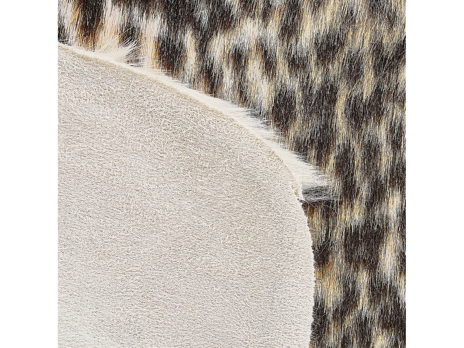 Tapis en fausse fourrure NAMBUNG Beige 60 x 90 cm