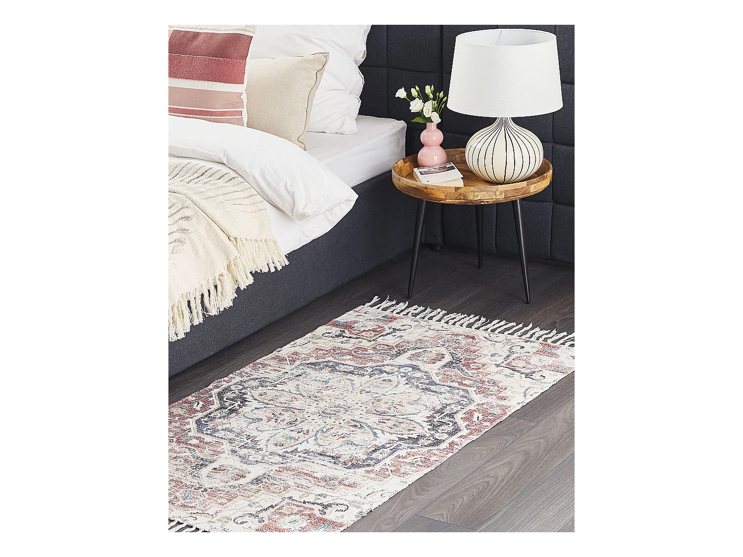 Orientalischer Teppich mehrfarbig Kurzflor Fransen rechteckig 80 x 150 cm Kelkit