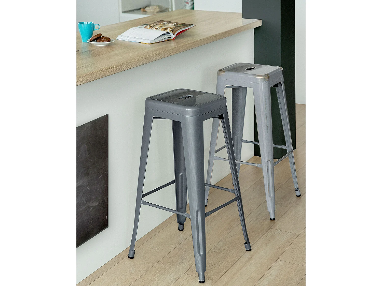 Barhocker grau 2er Set Höhe 76 cm Metall Cabrillo