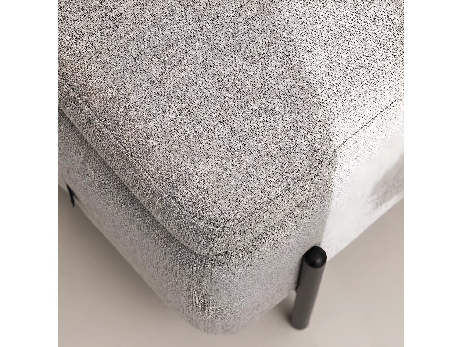 Kos - Banc coffre en tissu et métal L100cm - Gris clair
