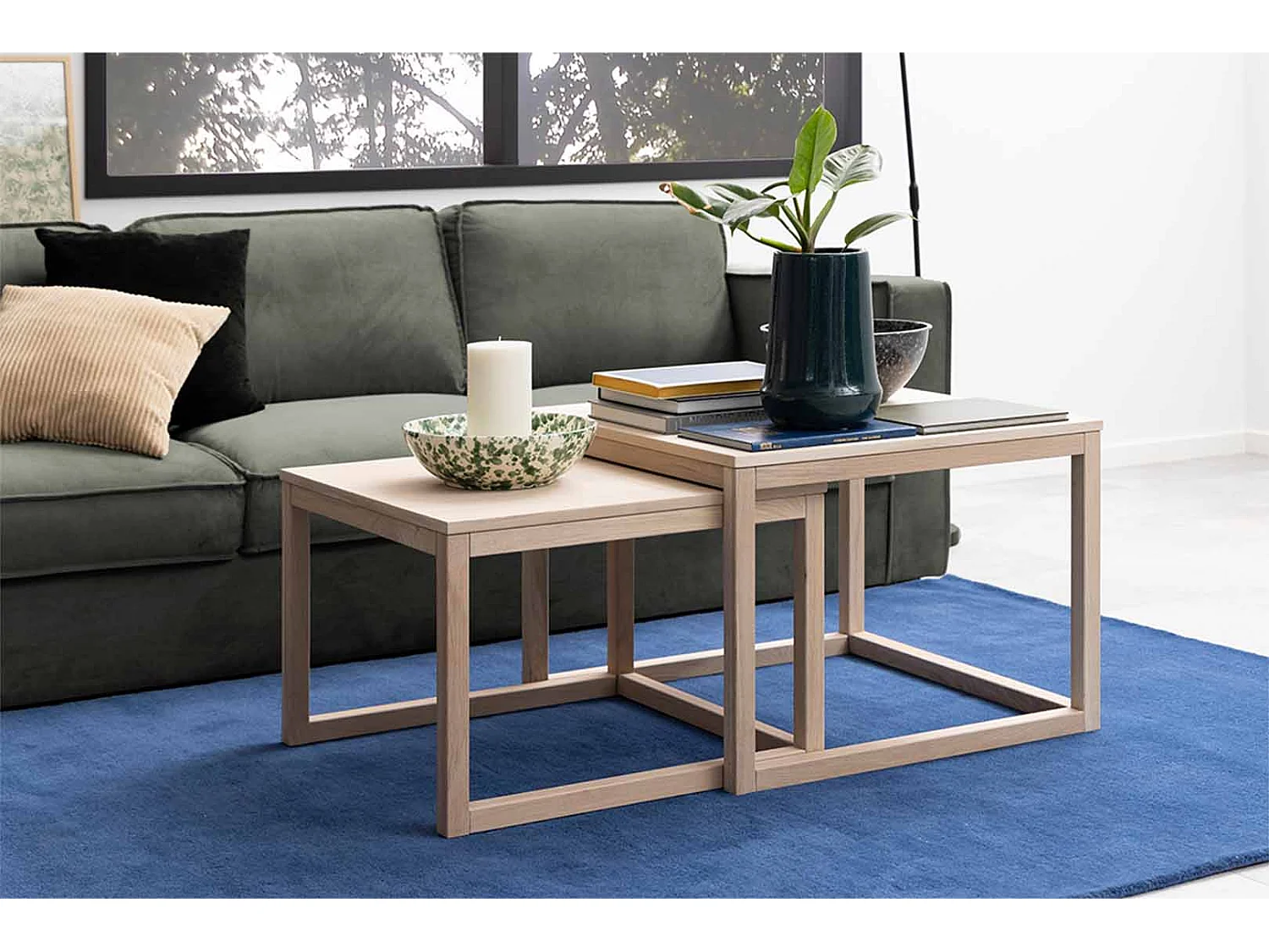 Corn Couchtisch 2 stk. in massiver Eiche und Eichenfurnier weiss gelaugt.