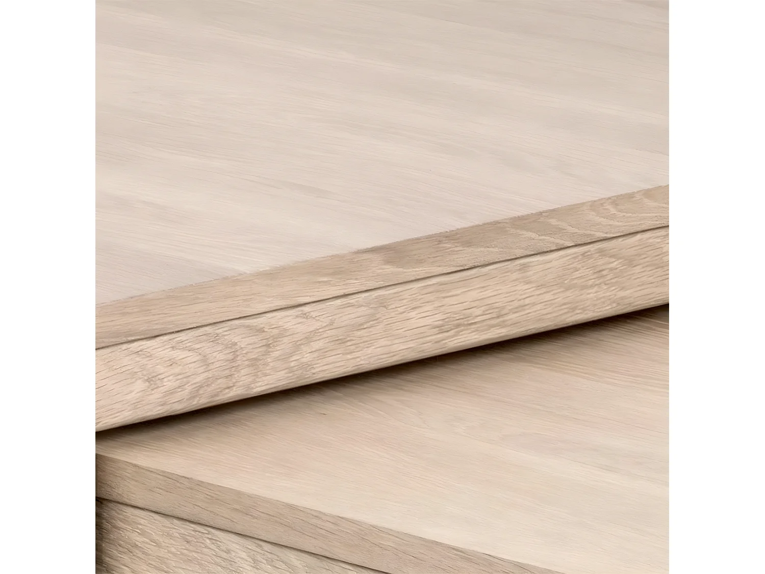 Corn Table basse 2 pièces en chêne massif et, en plaqué chêne délavé blanc.