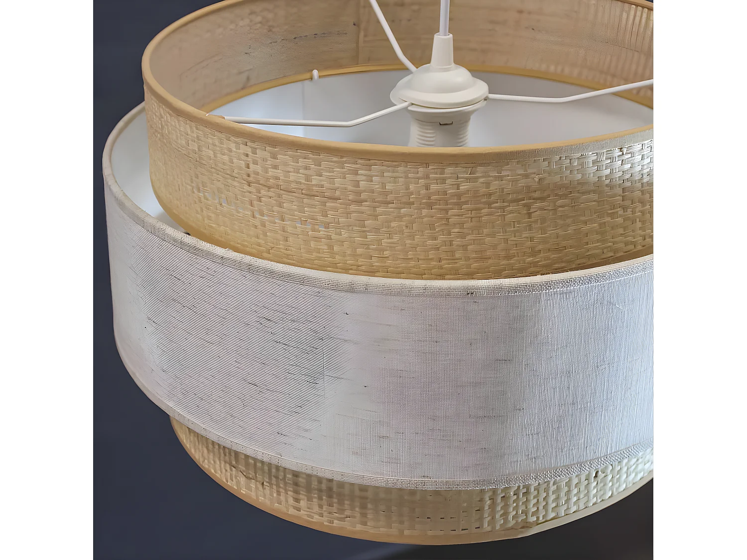 Handgemaakte Sira hanglamp met witte linnen kap en naturel rotan 1xE27 ø40cm