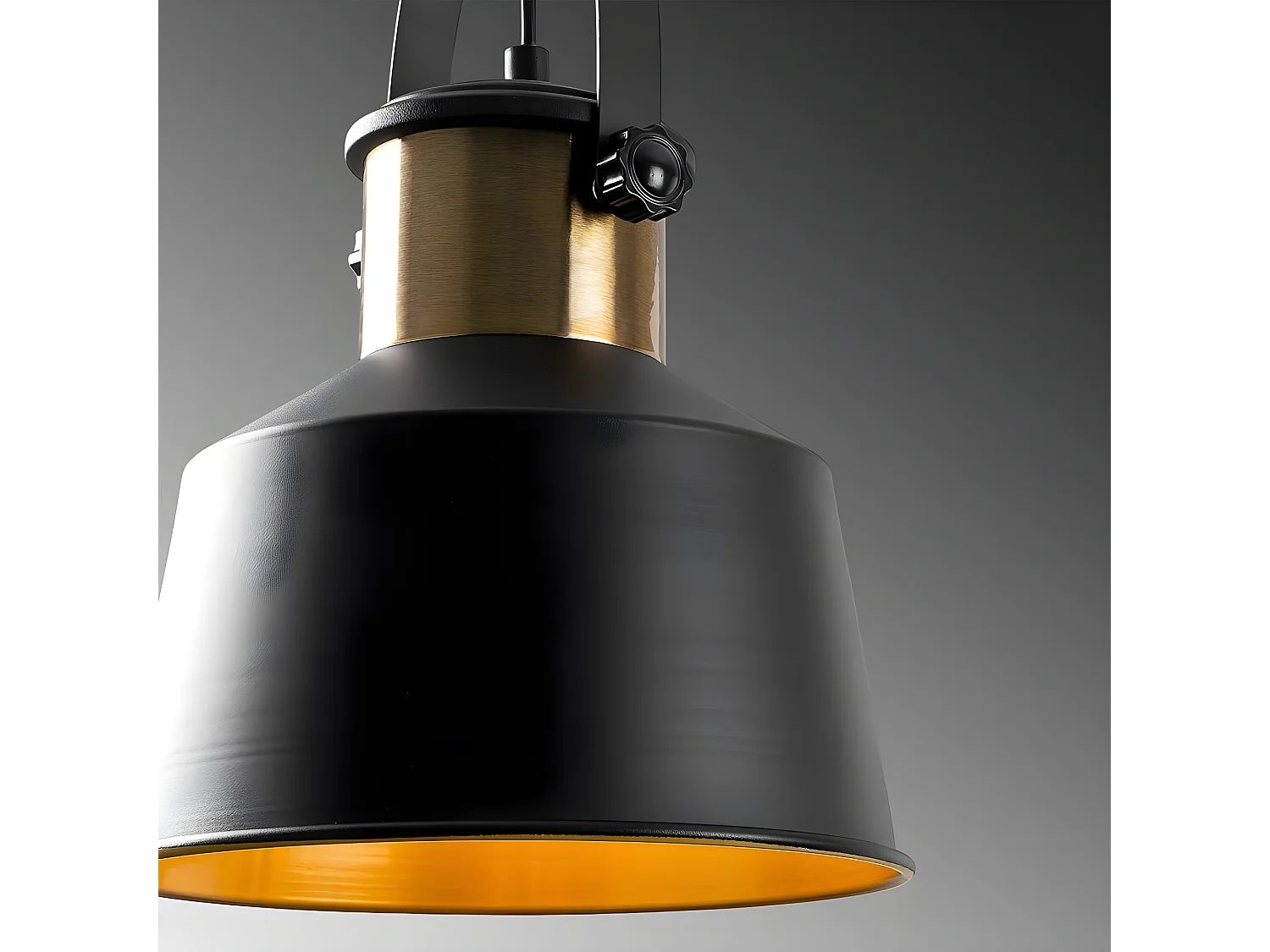 Lámpara colgante Momo retro vintage con pantalla negra y detalle en latón 1xE27 ø26cm