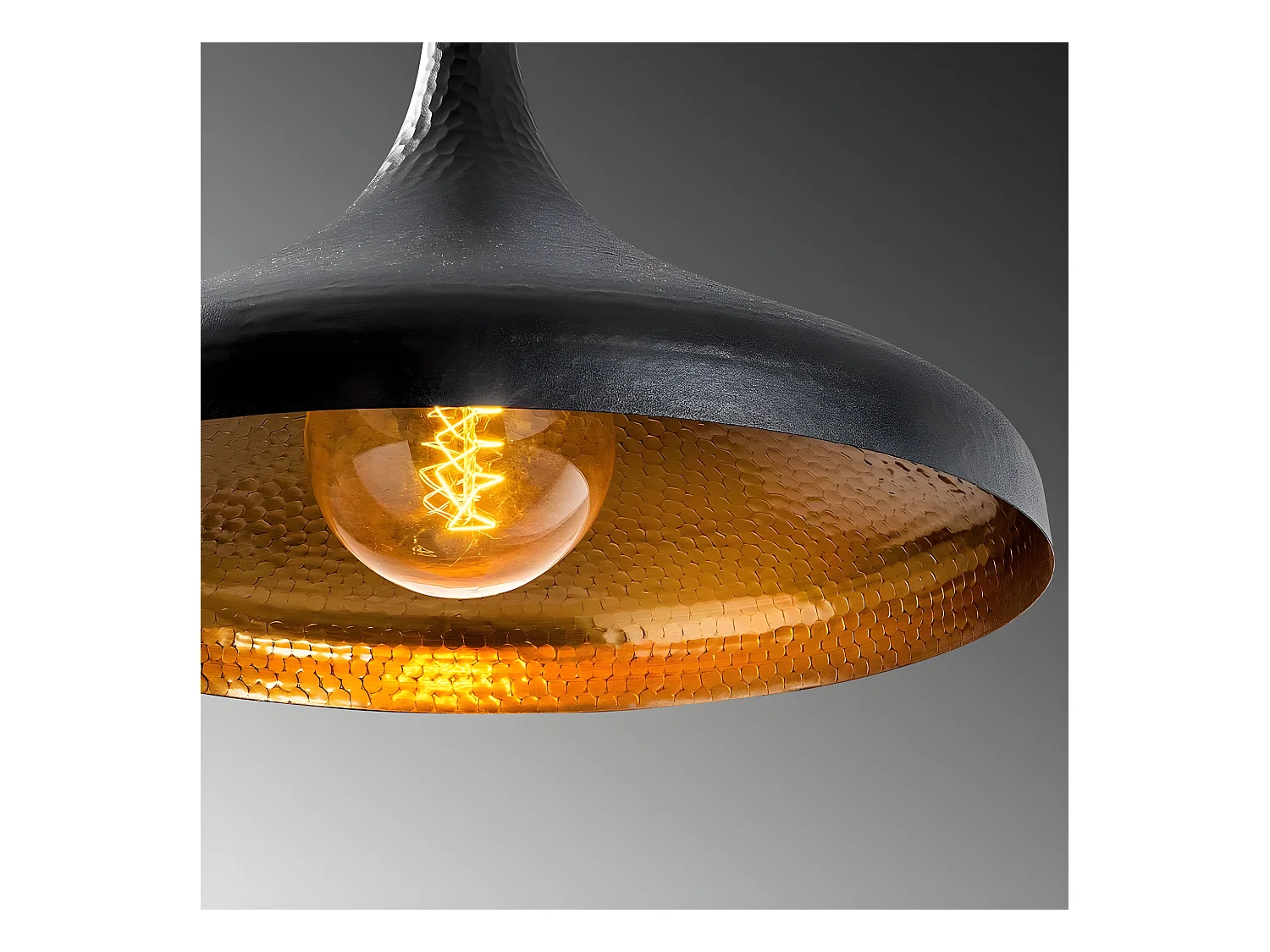 Plafondlamp Asney met zwarte lampenkap met metalen reliëf 1xE27 ø36cm