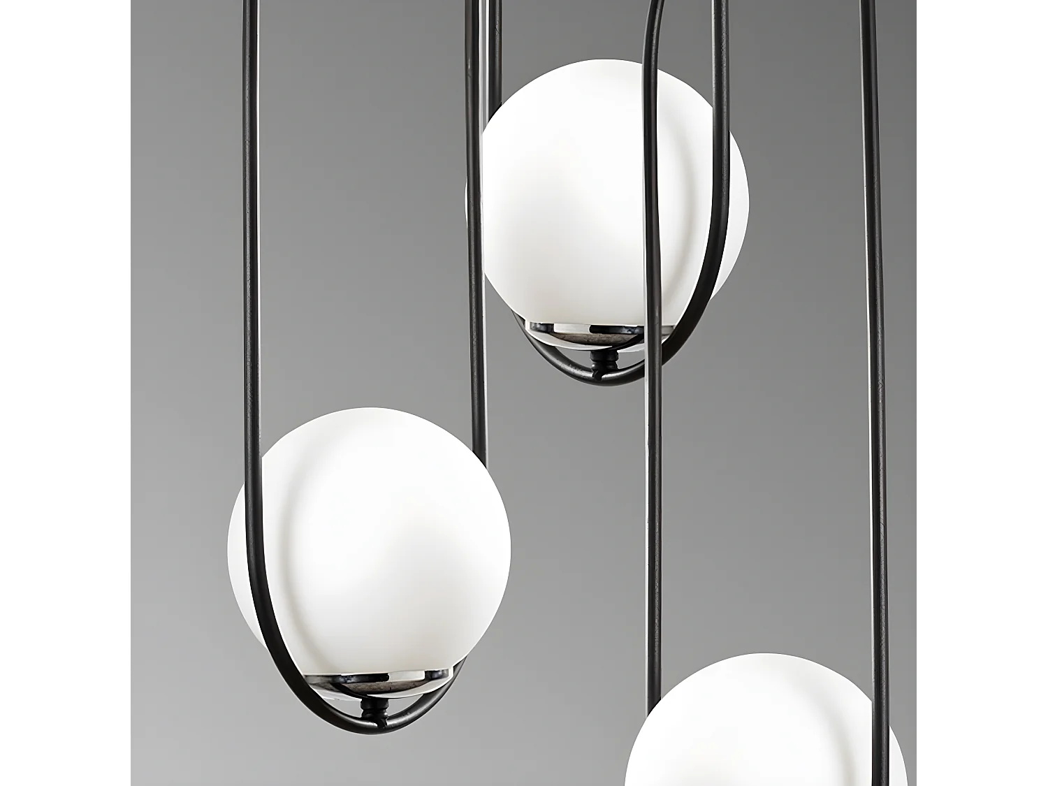 Plafoniera moderna Garet con anelli ovali e 3 sfere in vetro 3xE27 ø44cm
