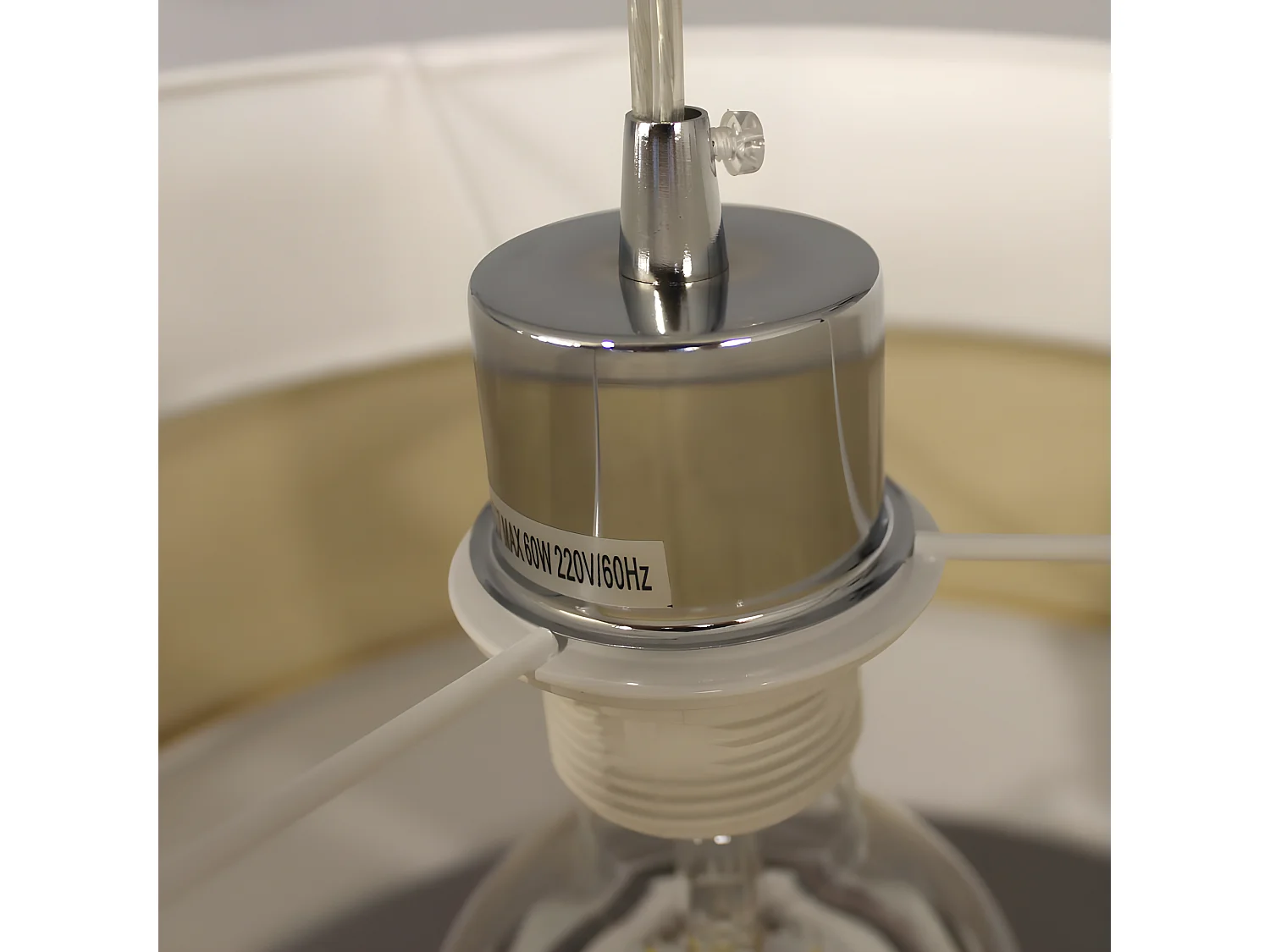 Hanglamp Menida met witte linnen lampenkap en gouden streep 1xE27 ø40cm