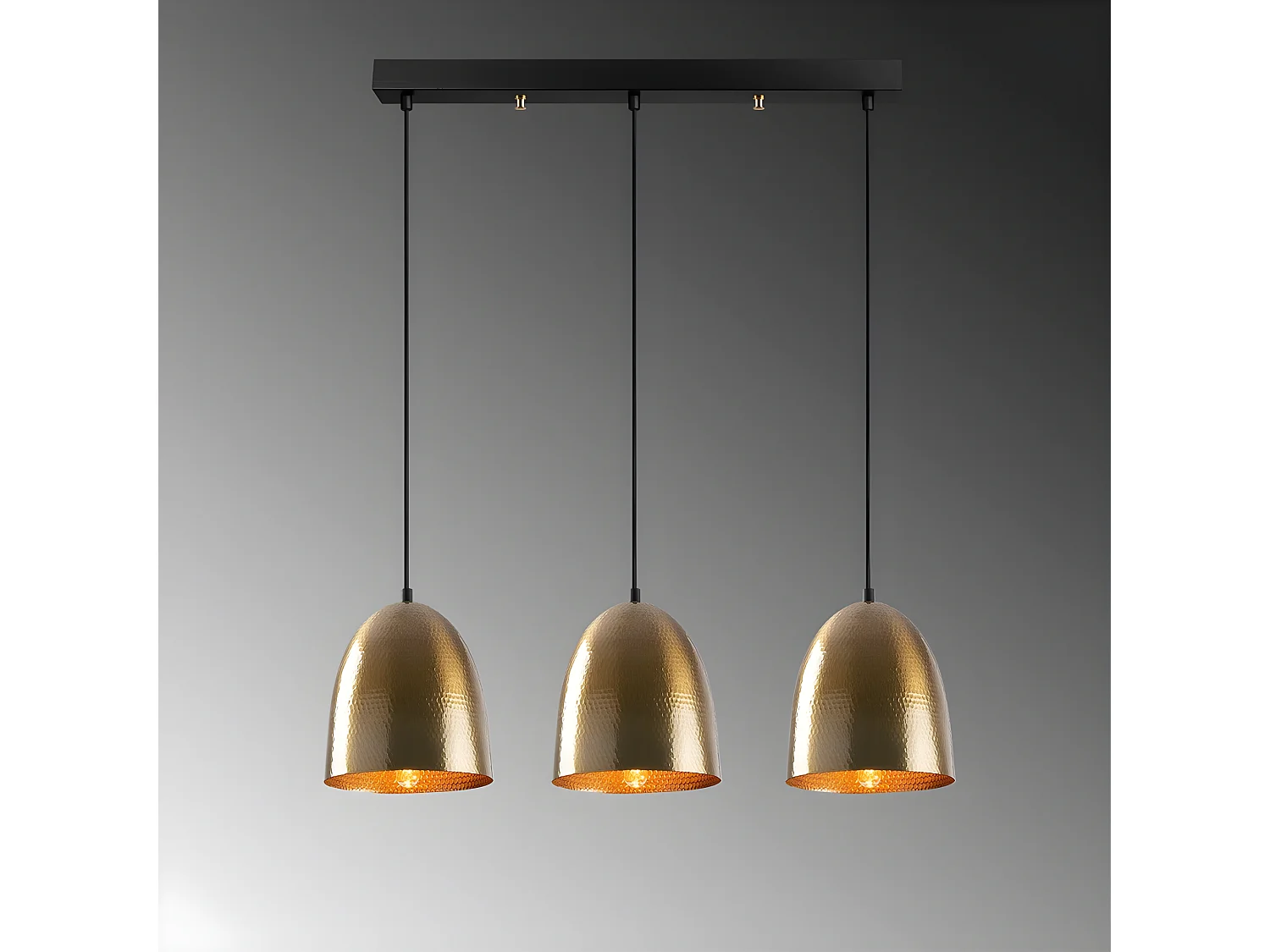 Lineaire Hanglamp Asney met 3 lampenkappen in antiek goud reliëfeffect 3xE27