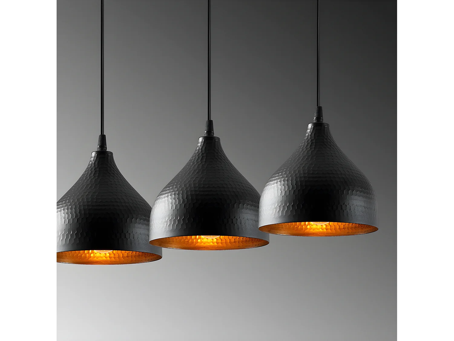 Lineaire Hanglamp Asney met 3 lampenkappen met zwart reliëfeffect 3xE27