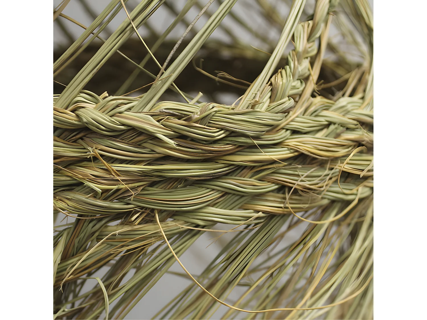 Suspension faite main en sparte Siegra avec longues franges 1xE27 ø27cm