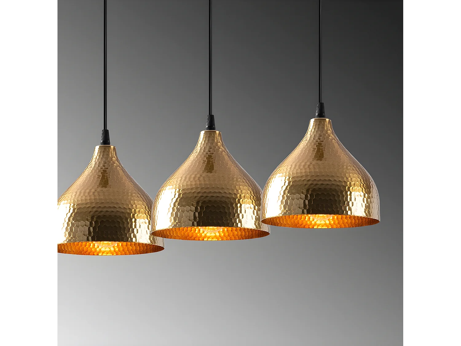 Suspension linéaire Asney avec 3 abat-jour vintage en métal doré 3xE27