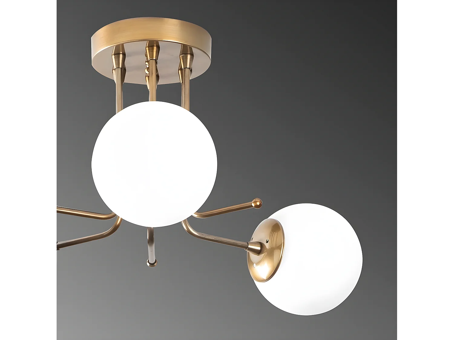 Plafonnier Marga doré antique avec 3 sphères en verre blanc 3xE27 ø48cm