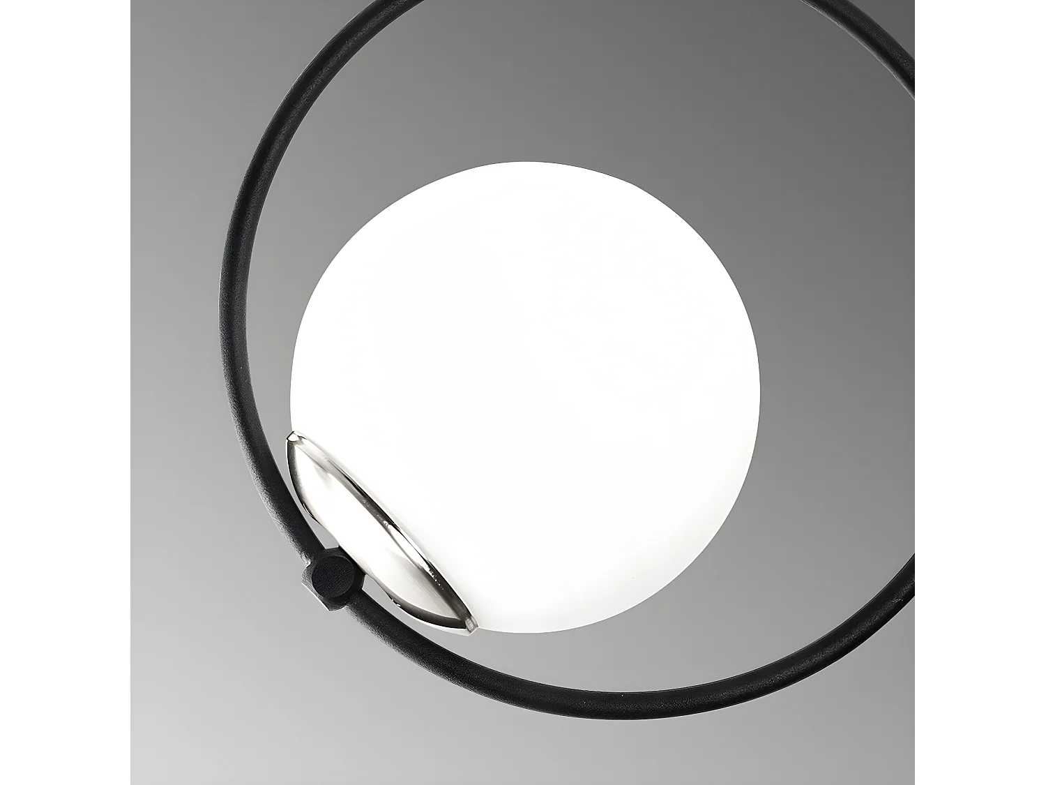 Lâmpada de teto preta Escott com forma de anel e globo de vidro 1xE27