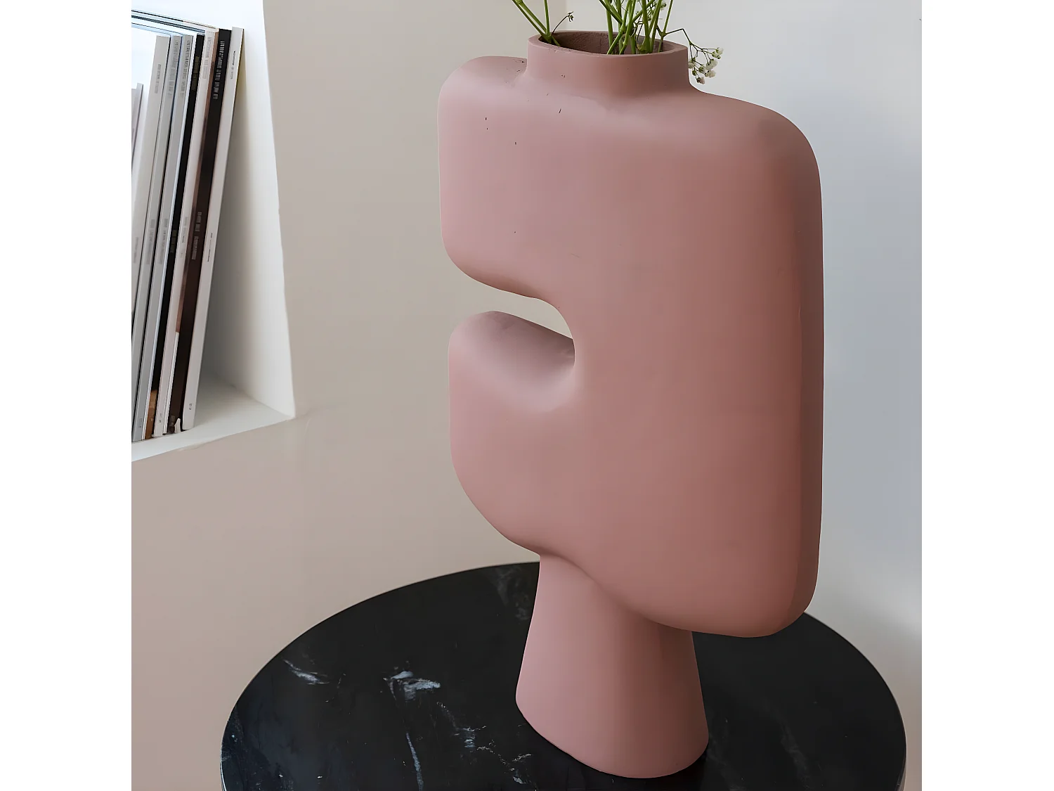 Grand vase rose en aluminium Cosmo