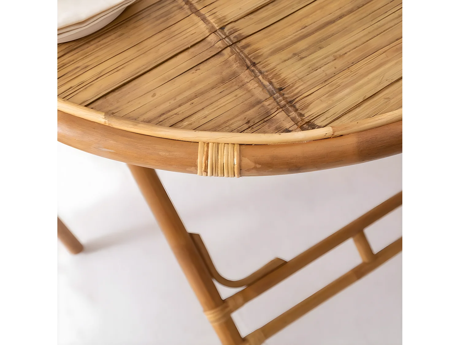 Table ronde en bambou 4 places Soline