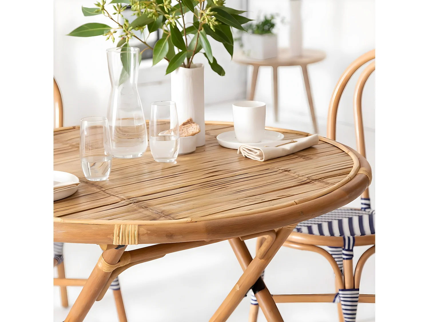 Table ronde en bambou 4 places Soline