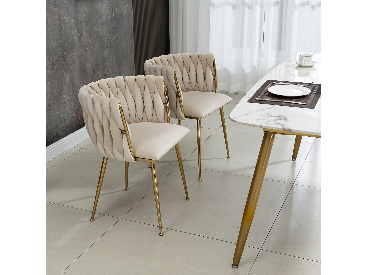 Fluwelen vrijetijdsstoel met ijzeren metalen poten - set van 2 stuks