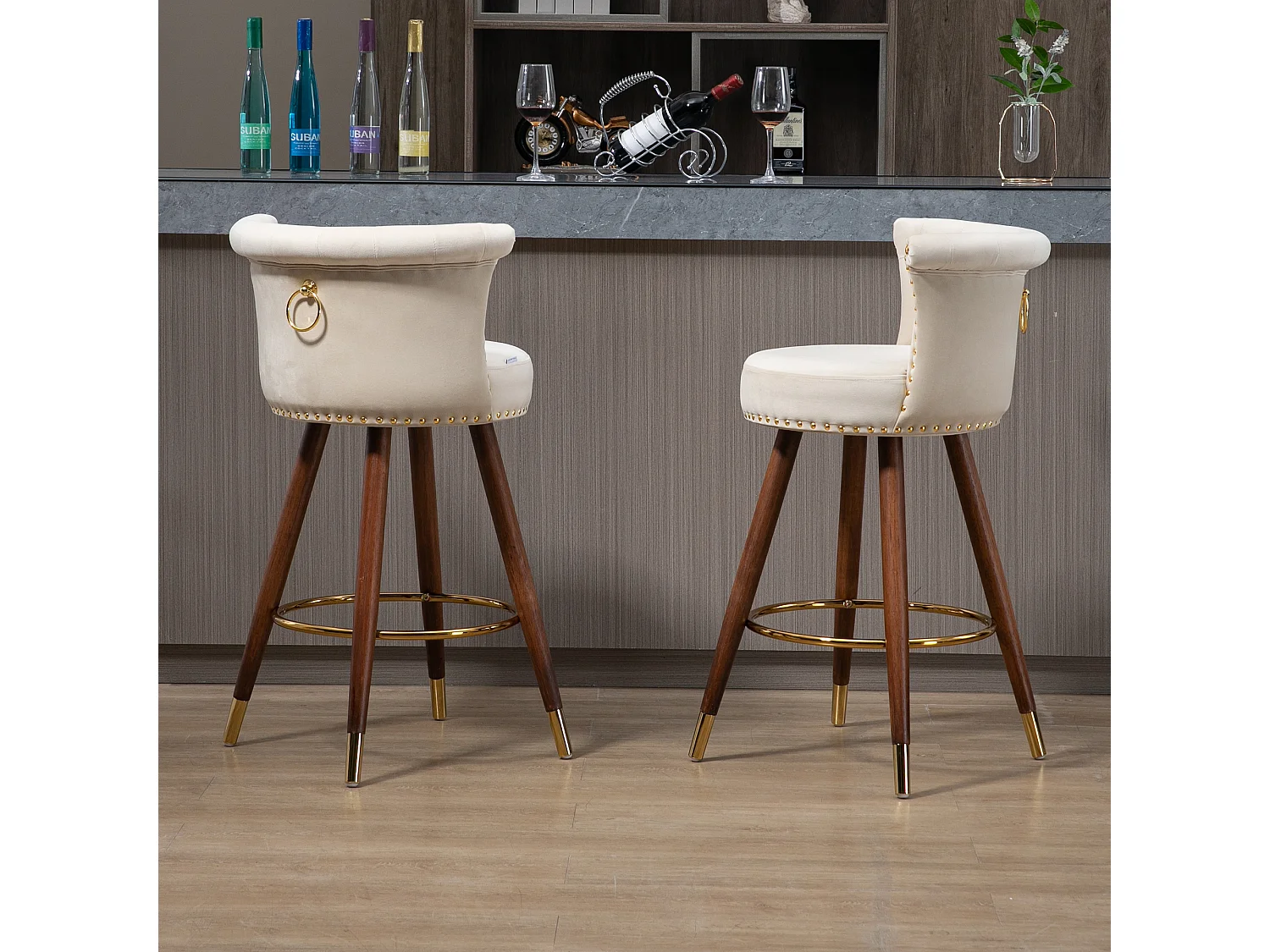 Draaibare kinderstoelen met rugleuning en voetsteun