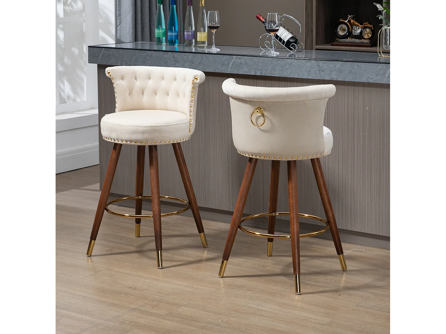 Draaibare kinderstoelen met rugleuning en voetsteun