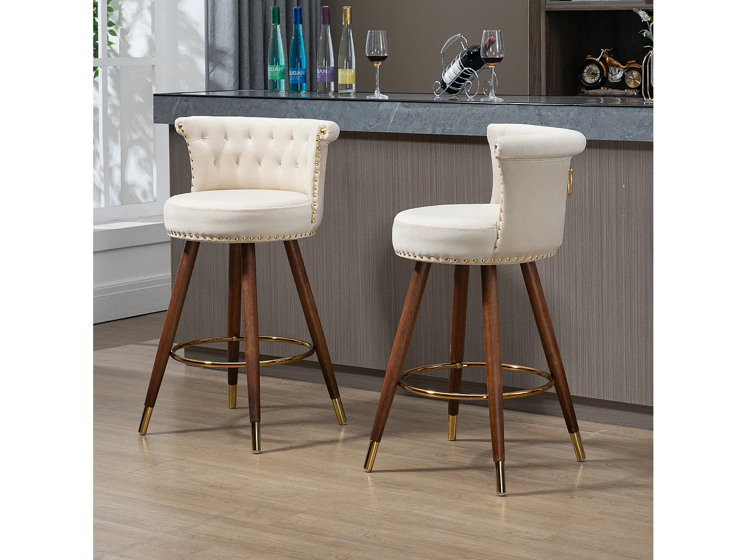 Draaibare kinderstoelen met rugleuning en voetsteun