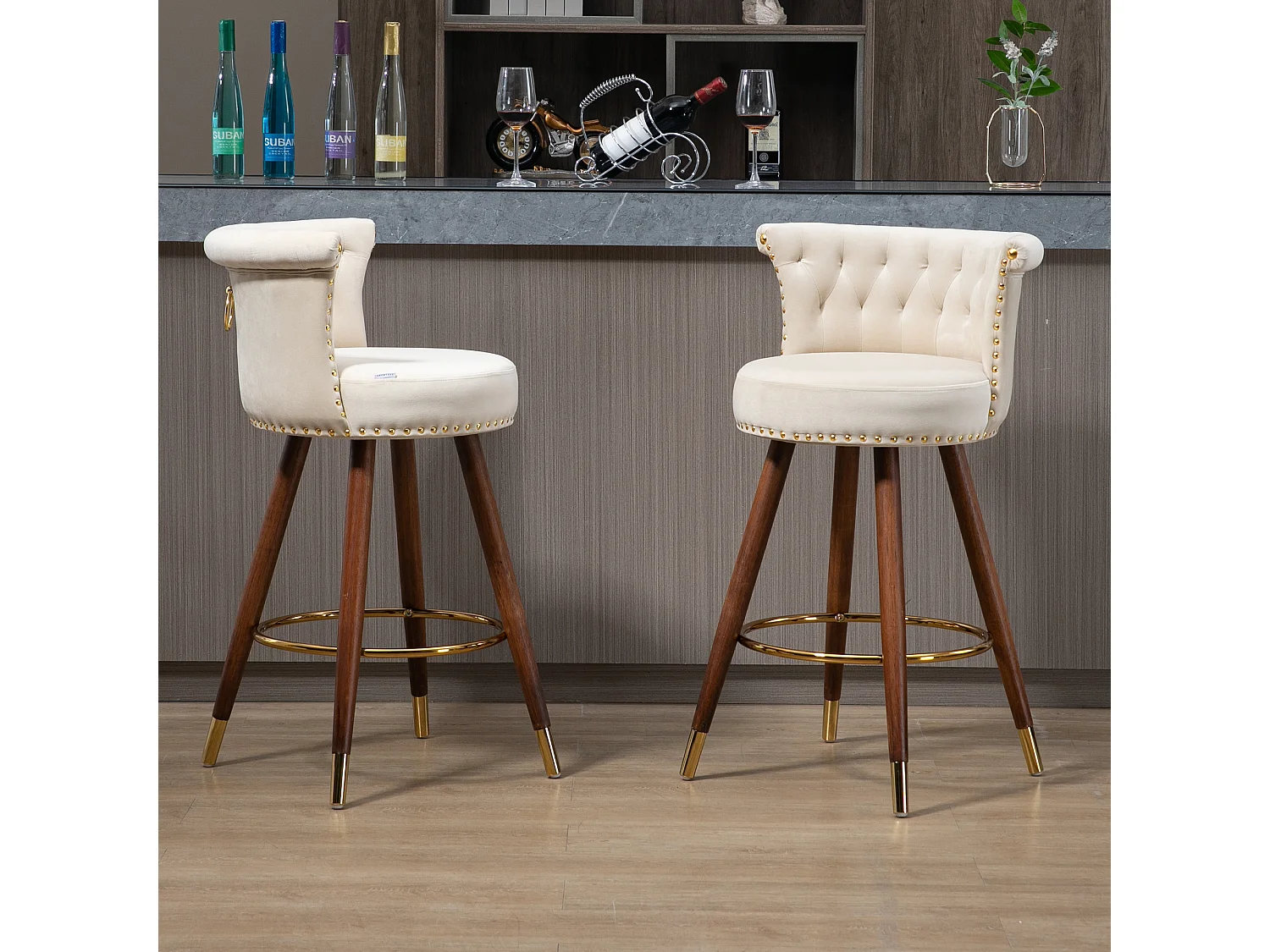 Draaibare kinderstoelen met rugleuning en voetsteun