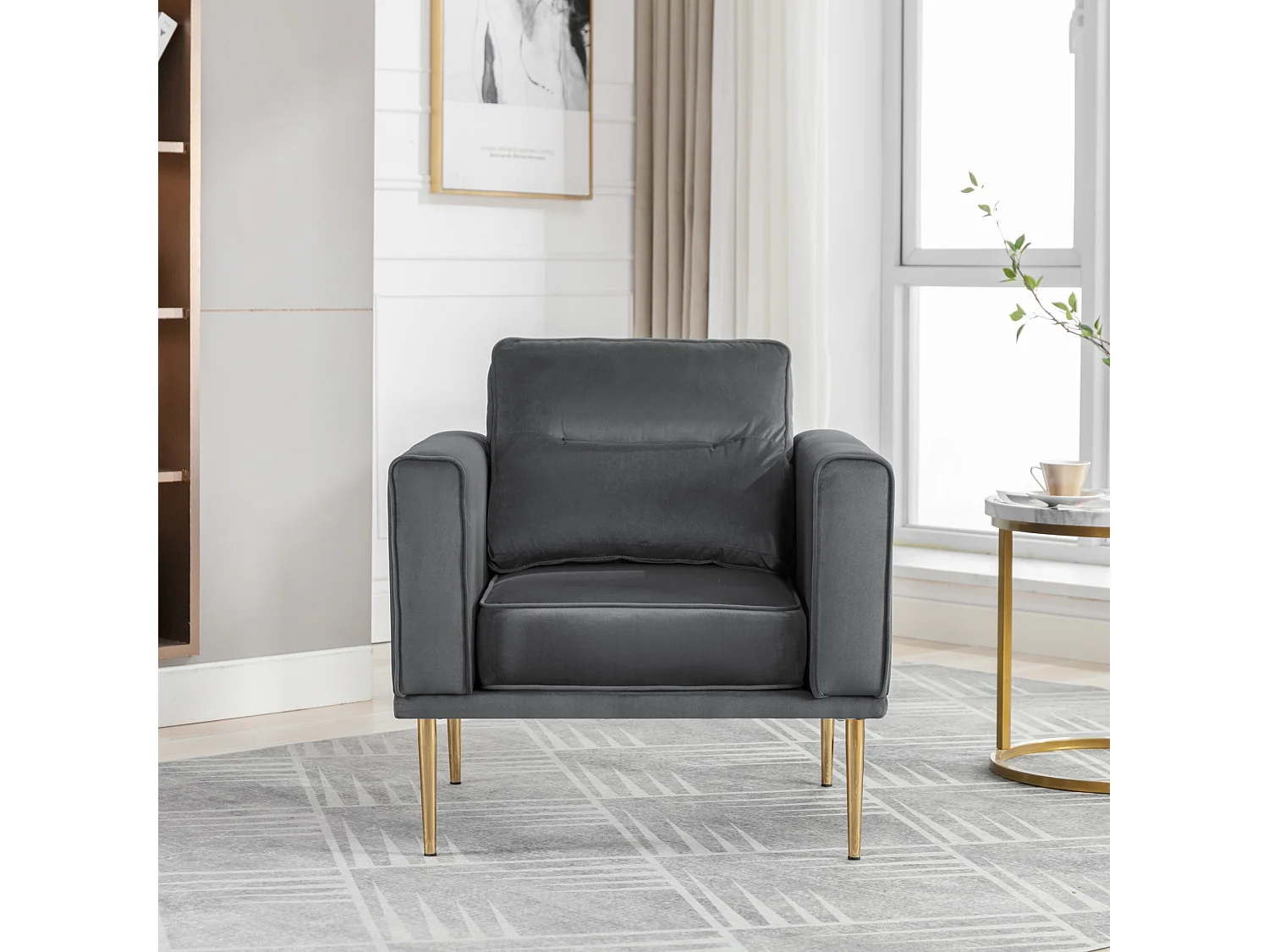 Sofa moderne en velours avec siège coussiné et pieds métalliques dorés