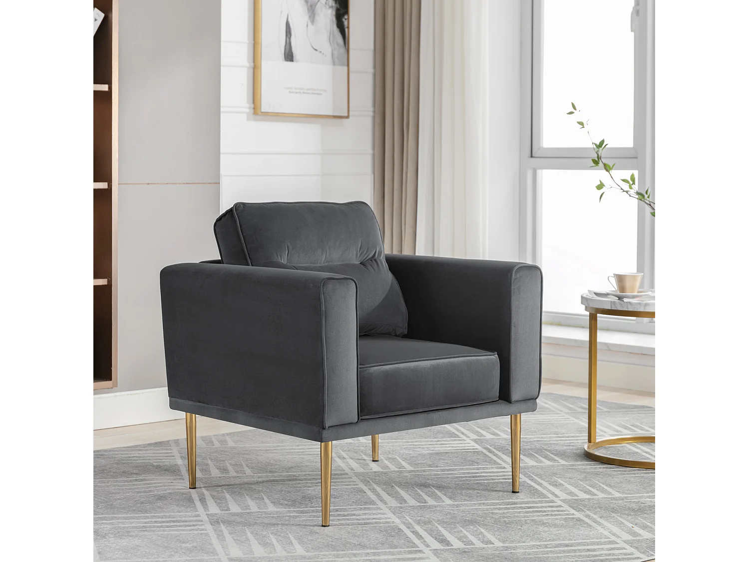 Sofa moderne en velours avec siège coussiné et pieds métalliques dorés