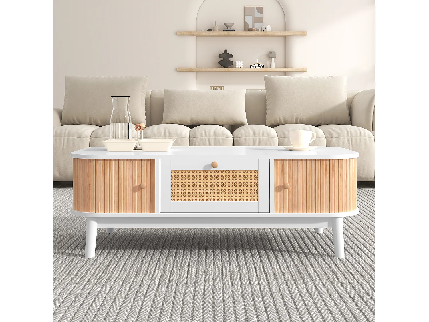 Mesa de centro de ratán con cajones y puertas en estilo rústico natural.