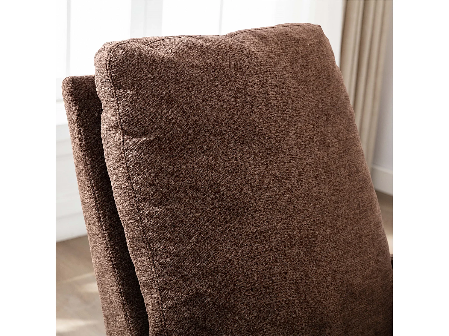 Comoda sedia a dondolo per soggiorno