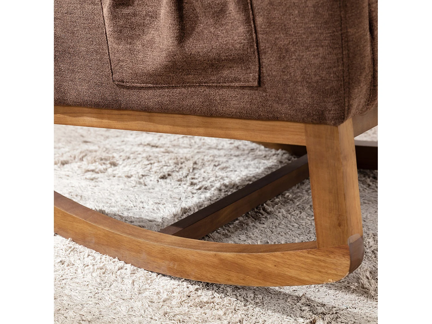 Comoda sedia a dondolo per soggiorno