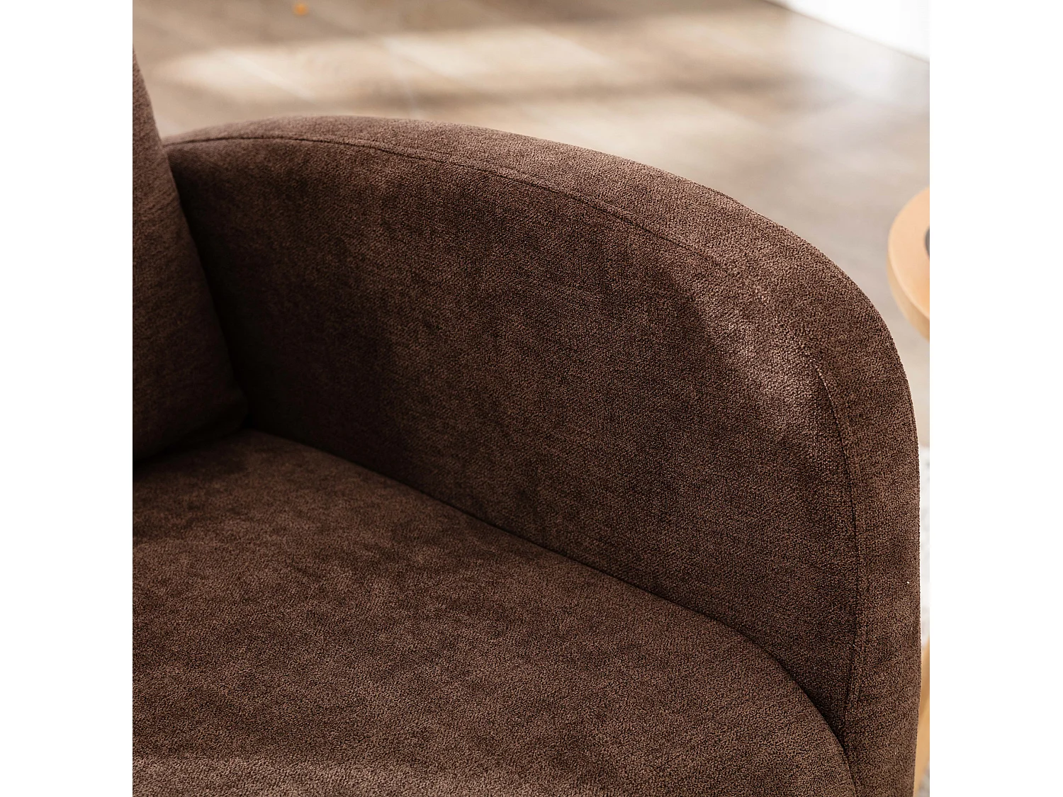 Comoda sedia a dondolo per soggiorno