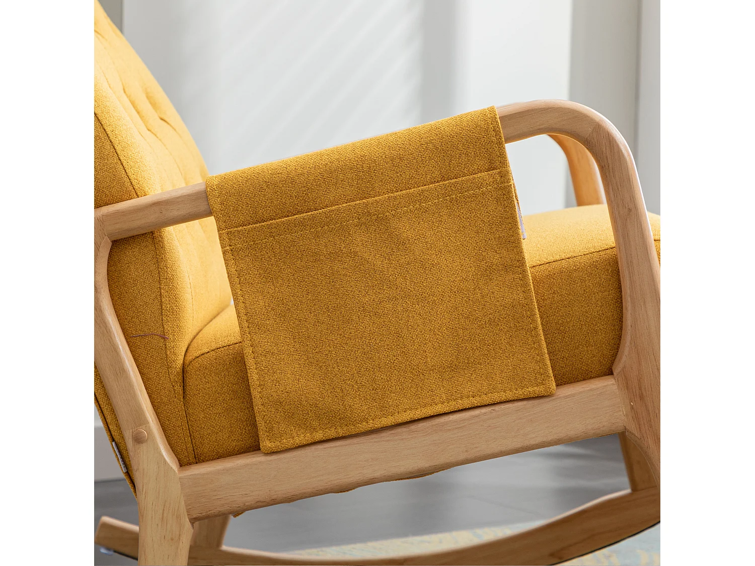 Fauteuil - comfortabele schommelstoel voor in de woonkamer met voetensteun