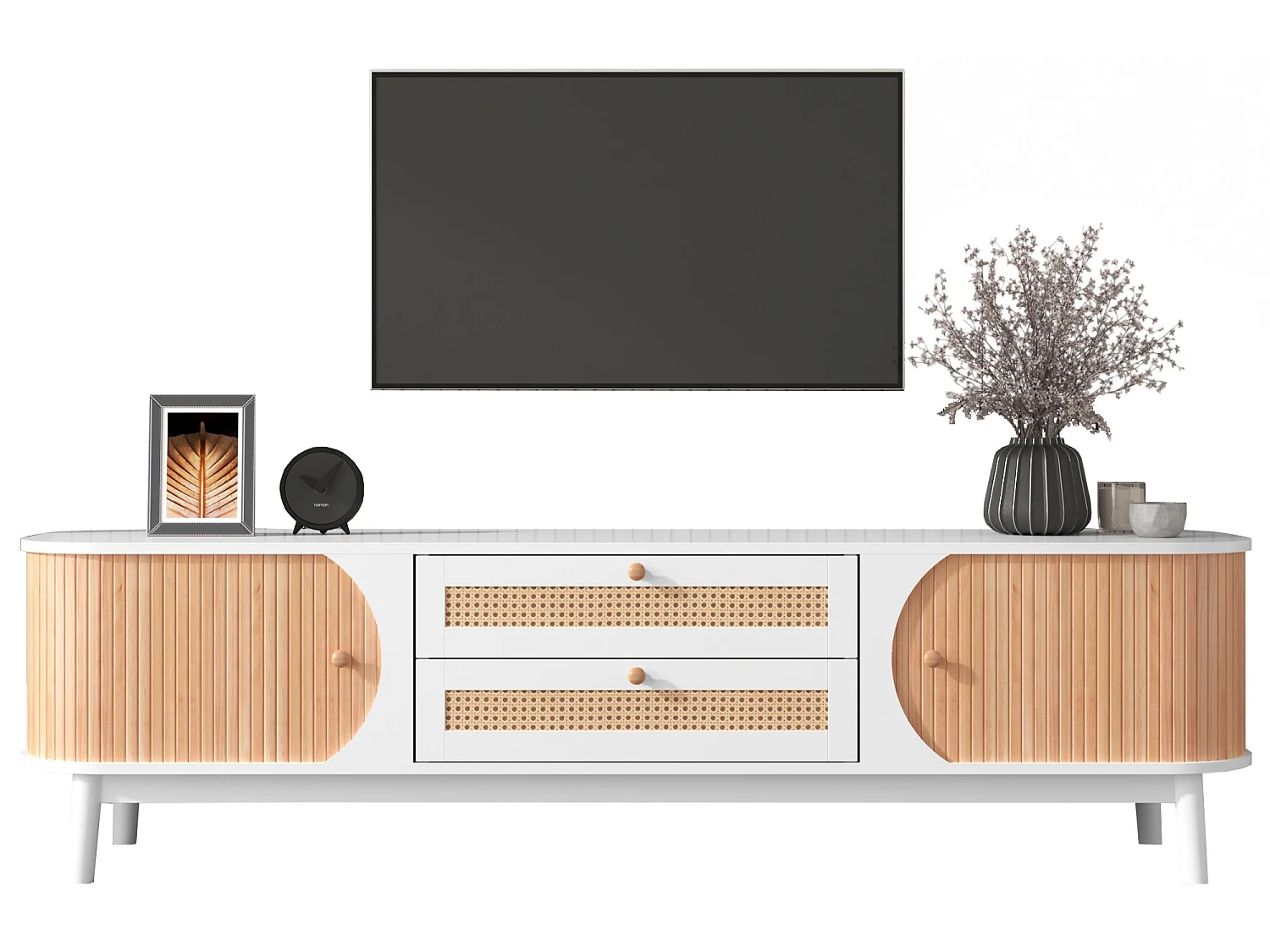Mueble TV de madera natural con puertas y cajones.